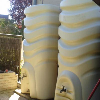 Récupérateurs d'eau de pluie jumelés (1100 litres)