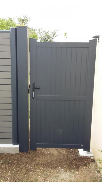 Portillon PVC gris anthracite