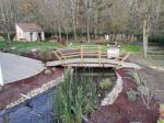Plantation autour d'un bassin
